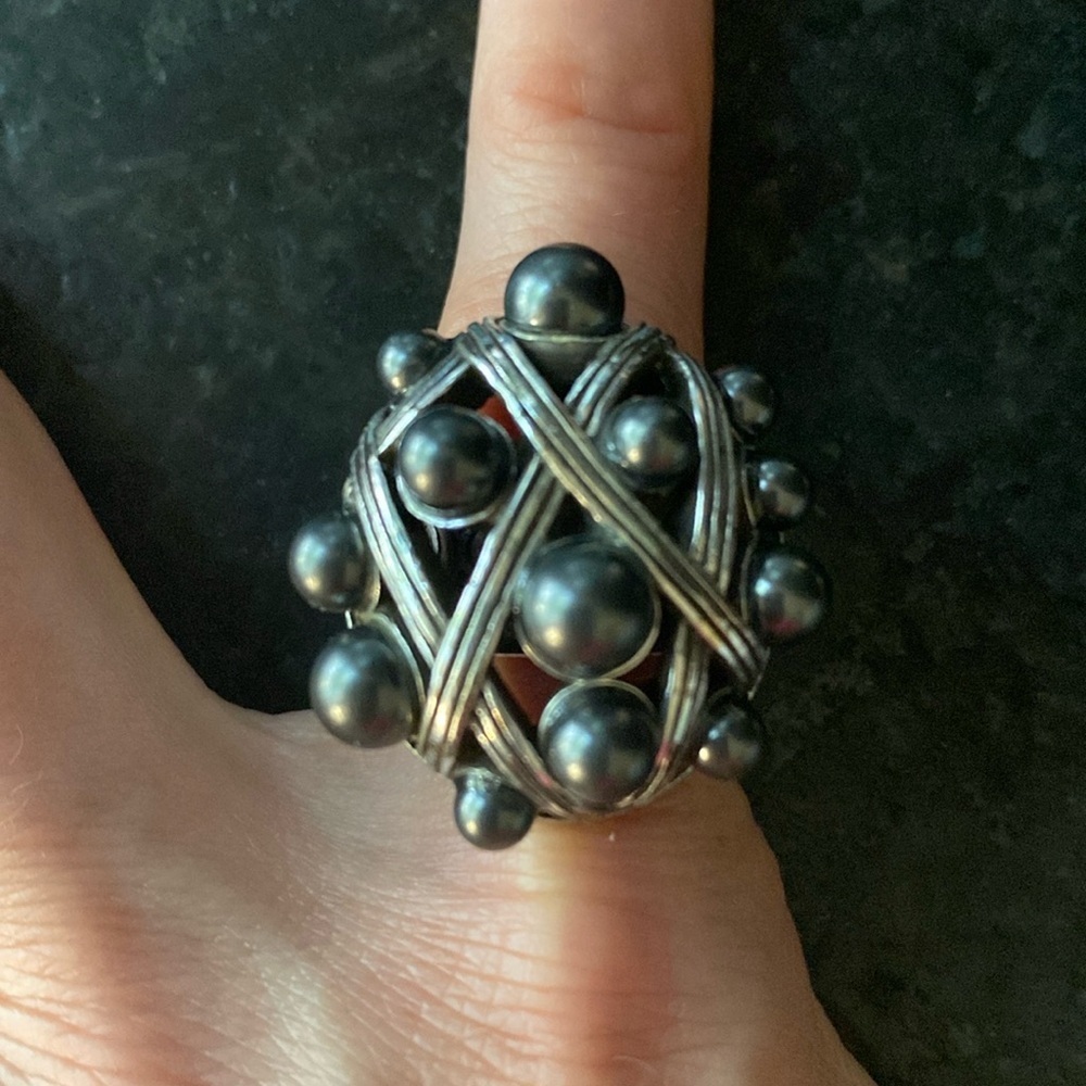 Brighton vintage Grateful black pearl and silver dome ring